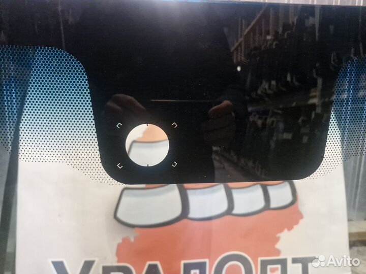 Лобовое стекло Opel Movano