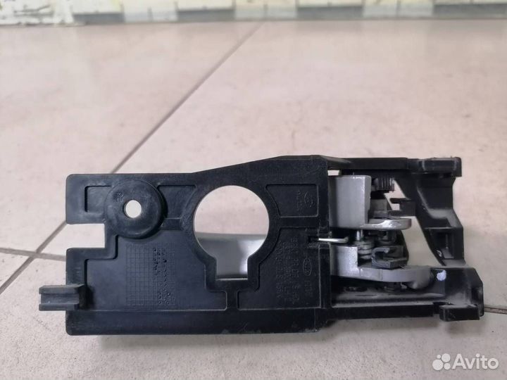 Ручка двери задней внутренняя левая Hyundai Solaris 2010-2017