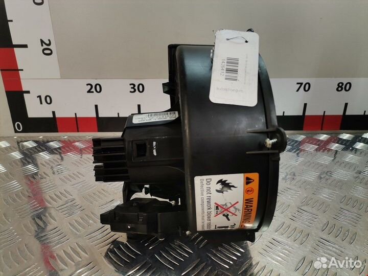 Моторчик печки для Opel Zafira B 13333050