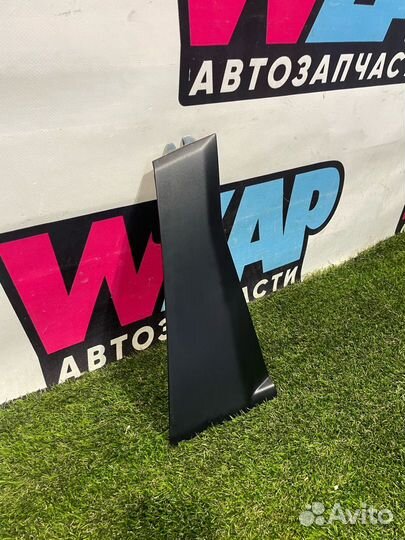 Молдинг двери задней правой Honda HR-V 2 рест