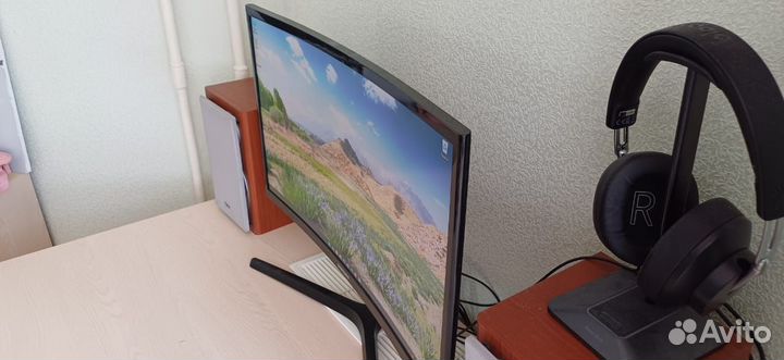 Игровой монитор Samsung CRG5 23,5 VA