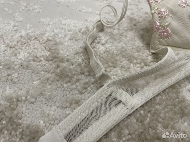 Бюстгальтер