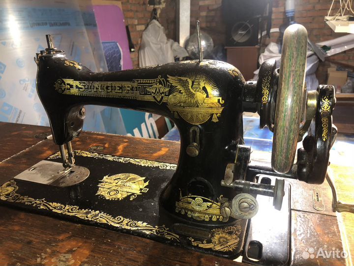 Швейная машина Singer