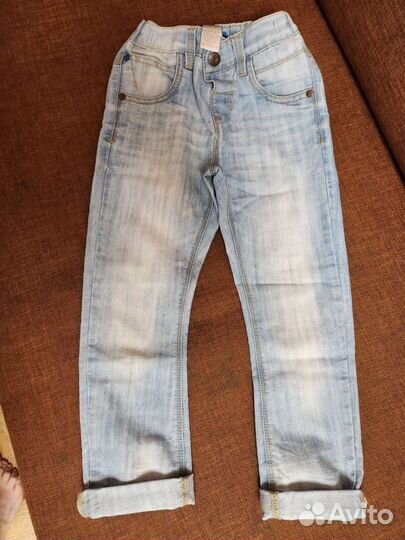 Джинсы next