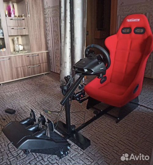 Кокпит для автосимулятора