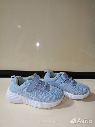 Кроссовки детские