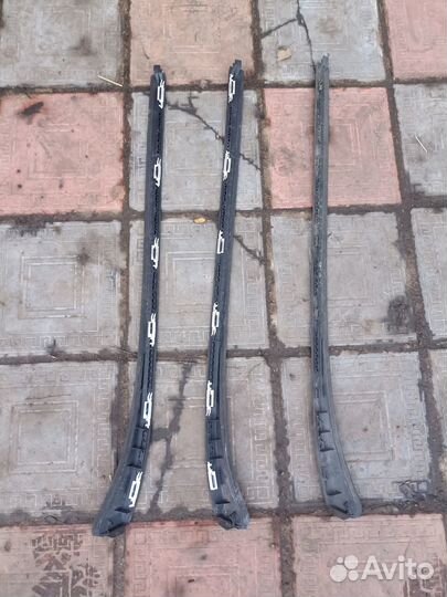 Молдинг лобового стекла правый Пежо 308 408