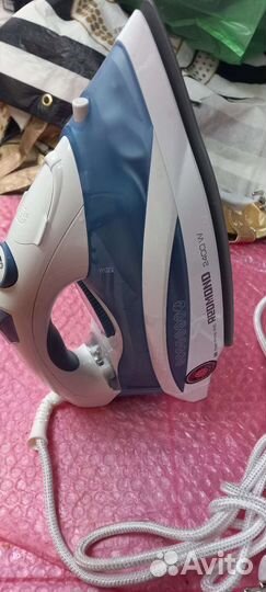 Утюг Redmond RI-C263