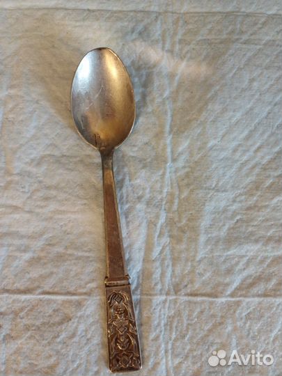 Дессертная и чайная ложки