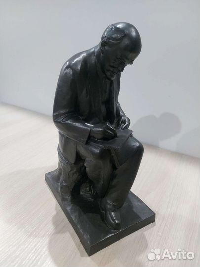 Ленин статуэтка