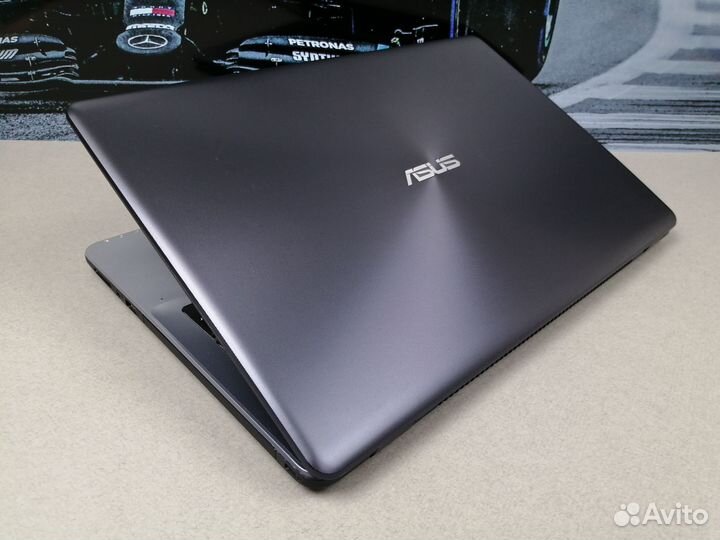 Ноутбук Asus i3/8gb/256Gb