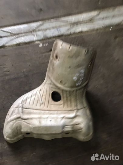 Тепловой экран коллектора Ford Focus 2