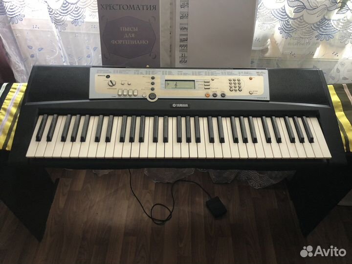 Синтезатор yamaha psr r200