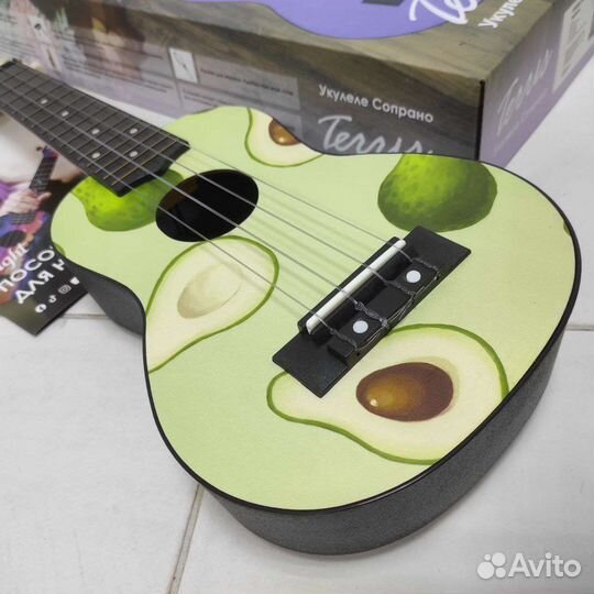 Укулеле сопрано новая