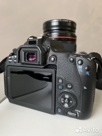 Фотоаппарат canon 77d body