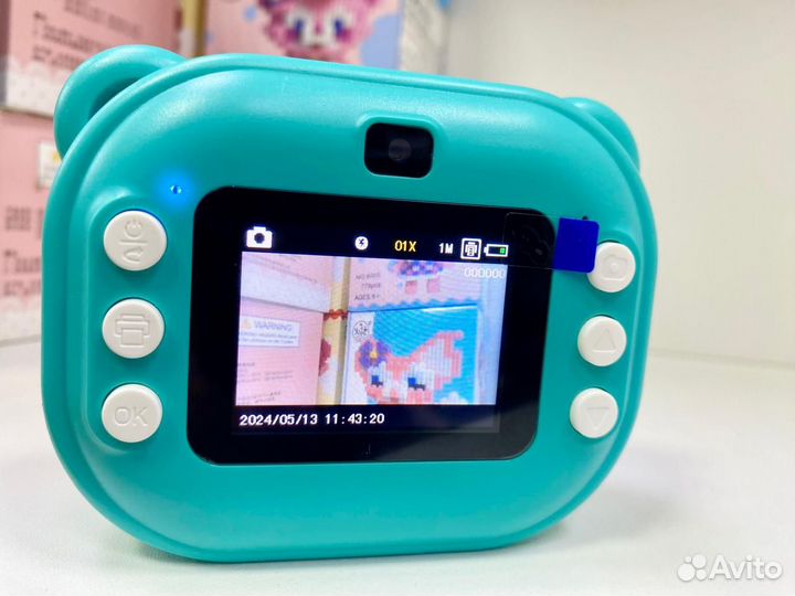 Фотоаппарат с мгновенной печатью