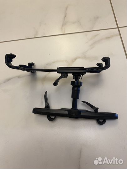 Автомобильный держатель для планшета