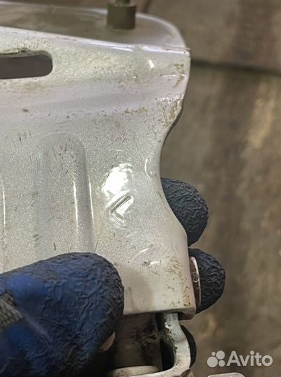 Петли крышки багажника Toyota Highlander 3