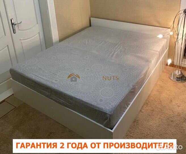 Кровать