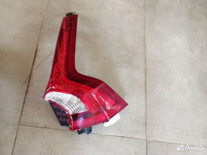Фонарь правый на Volvo v 60
