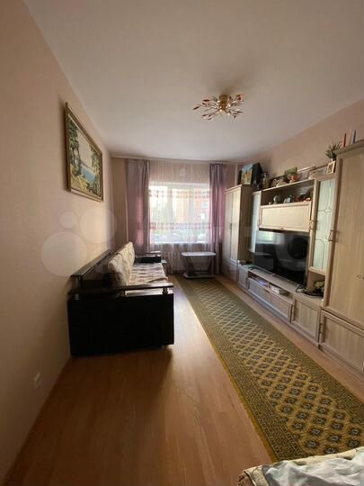 2-к. квартира, 58 м², 1/9 эт.