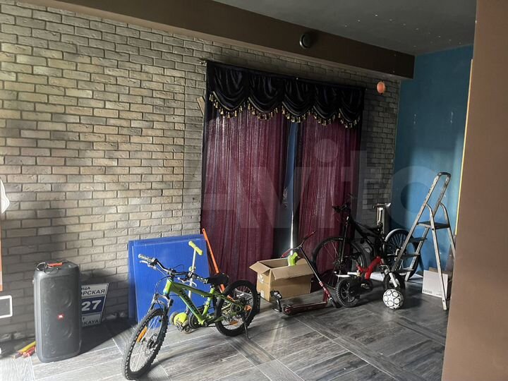 Своб. планировка, 137 м², 1/6 эт.