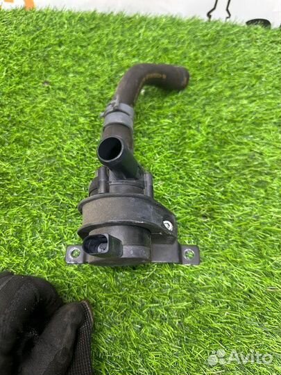 Помпа печки Volkswagen Golf MK6 cbzb пробег 85 053