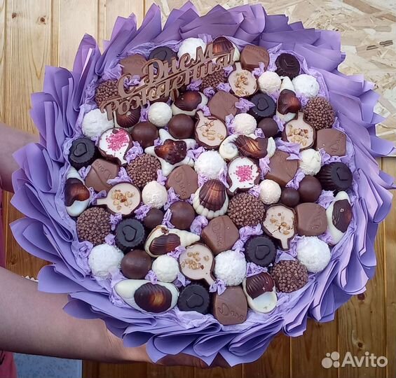 Сладкий букет из конфет