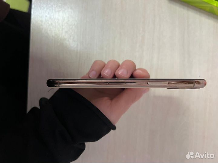 iPhone 11 Pro, 64 ГБ