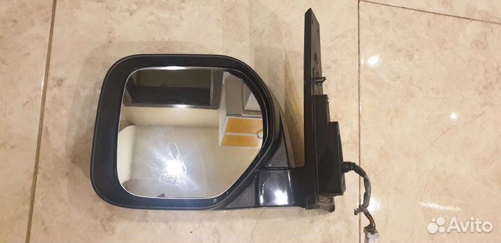 Левое зеркало delica D5