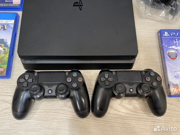 Sony PS4 Slim 1тб +2джоя +10игр