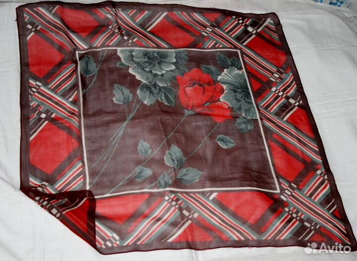 Крепдешиновые платки СССР новые Винтаж