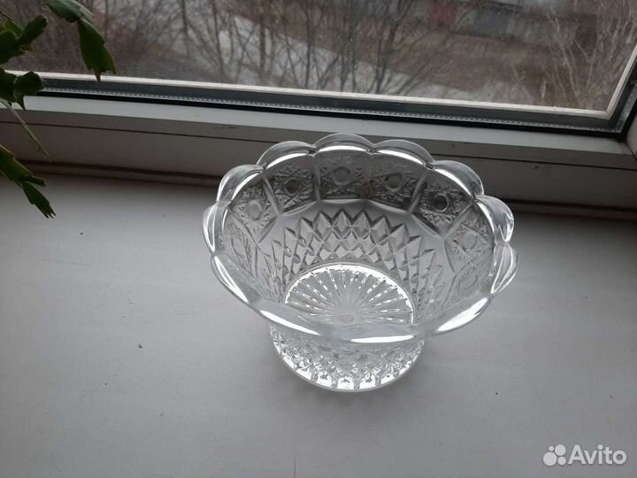 Хрустальная ваза