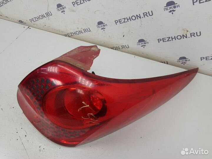 Фонарь задний правый Peugeot 207