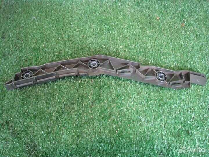 Кронштейн бампера переднего левый Citroen C4 Gran
