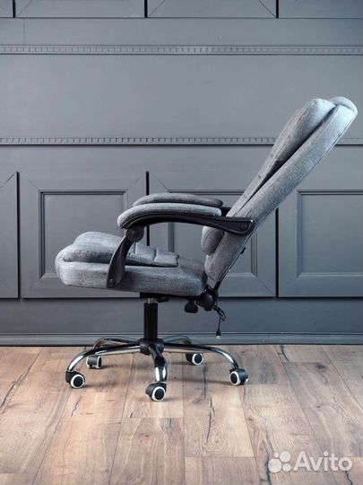Офисное кресло
