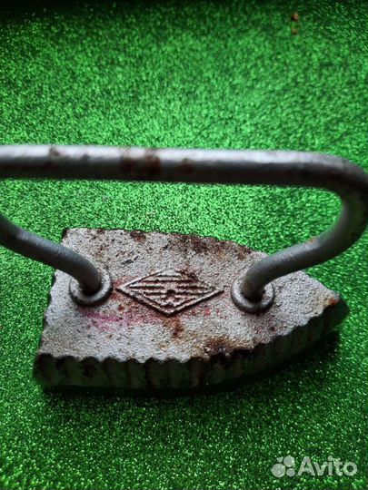 Утюг старинный