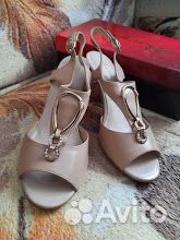 Новые кожаные босоножки