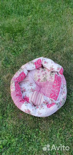 Лежанка для кошек