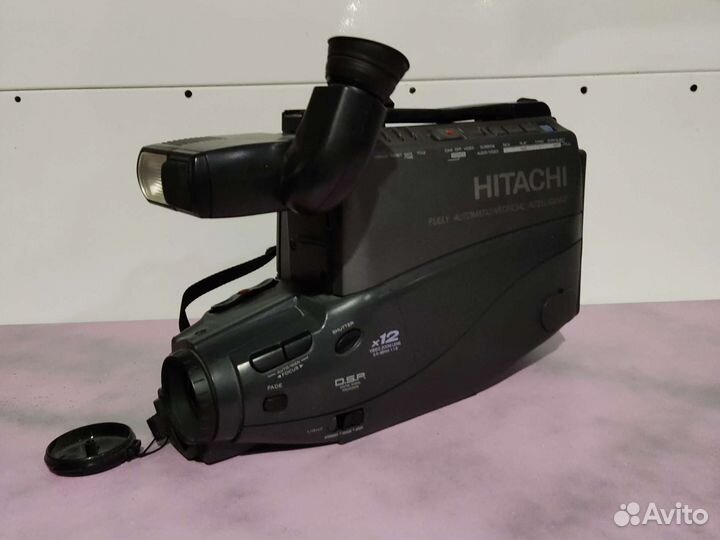 Видеокамера Hitachi VM-2780E