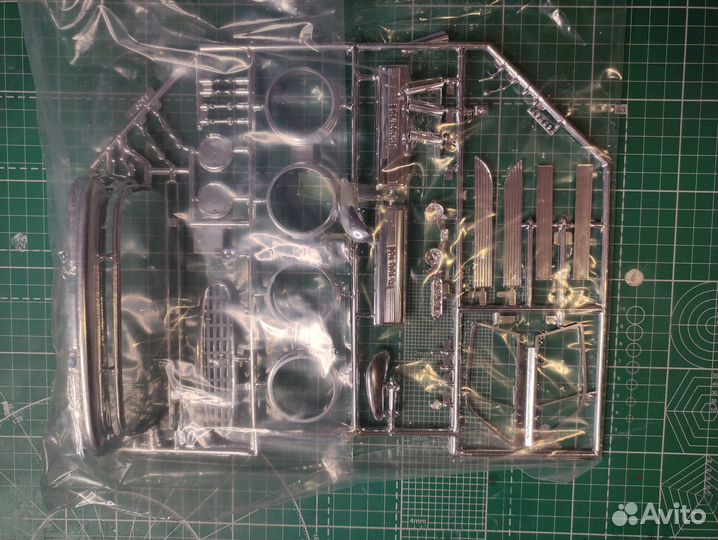 Сборная модель 1/12 Revell Ferrari 275GTB 1965