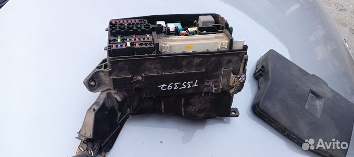 Блок предохранителей Toyota Corolla 150. аурис