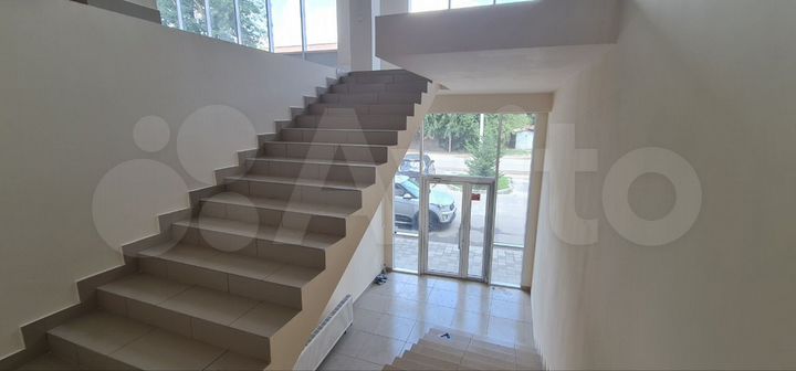 Торгово-офисное помещение, 220 м²