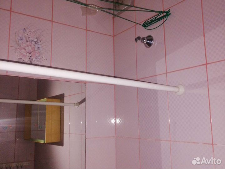 Штанга для занавески в ванной