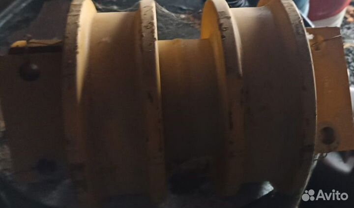 Каток опорный двубортный на гусеничную технику