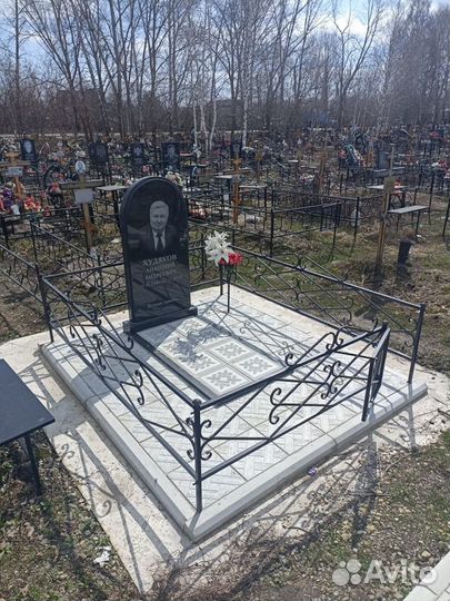 Памятники, ограды, благоустройство могил