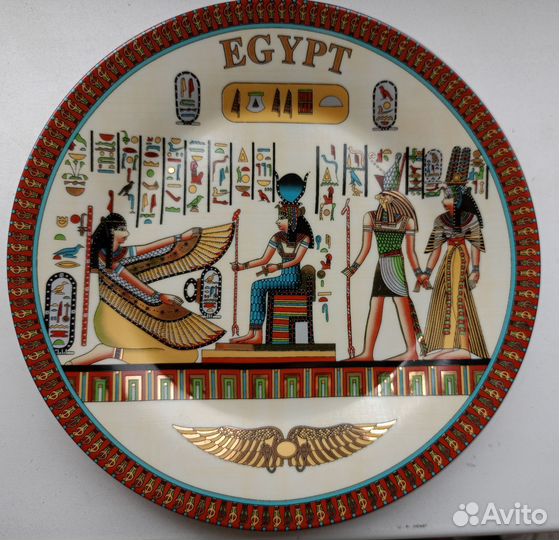 Декоративные тарелки с подставками