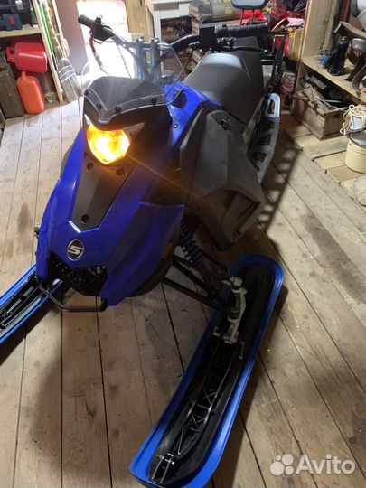 Снегоход Стелс Капитан