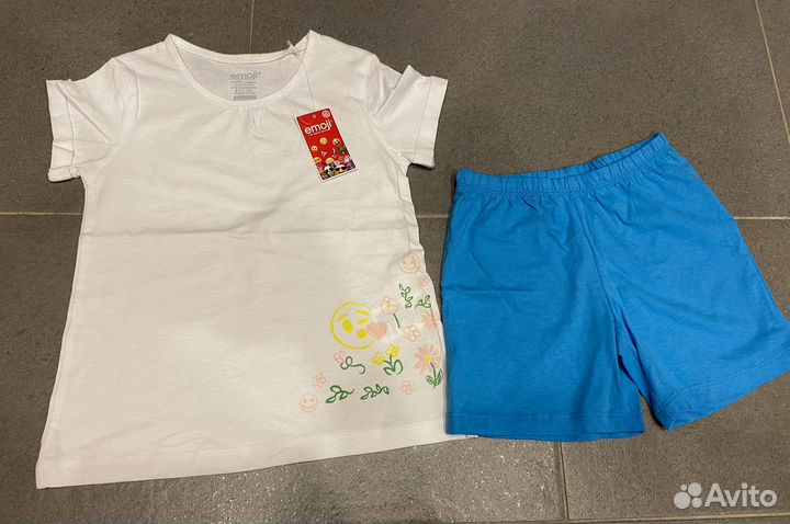 Комплект на девочку 110/116 новый