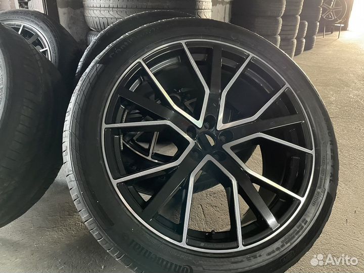 Оригинальные колеса на Audi Q8 / SQ8 R22